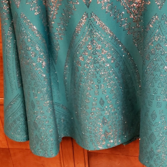 Jump Apparel Green & Silver Sequin Dress SZ 1/2 - Picture 3 of 7